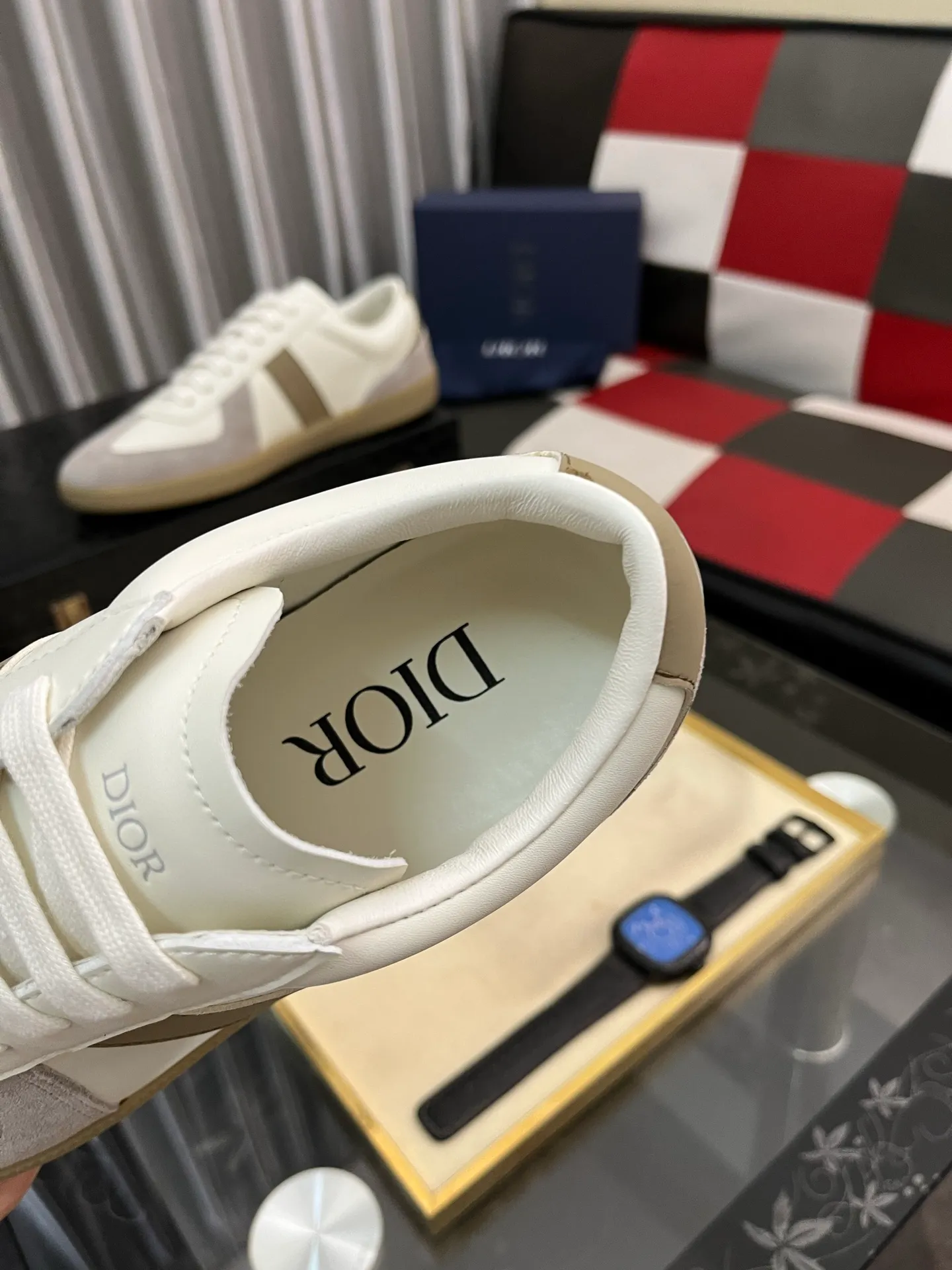 Men's shoes 💰380⌚️⌚️ 【Dior*DIAO】original quality.~ Unique modern style sneakers. 🏃A must-have casual shoe for trendy men😍😍 Original brand imported from Italy, imported original leather, sheep lining (refuses to discolor and grind feet) Sole: Original sole provided by the original factory, French lazy style design ⚠️Fit to the feet, original quality, super comfortable original sole. Code number: 38-448️⃣Colors available